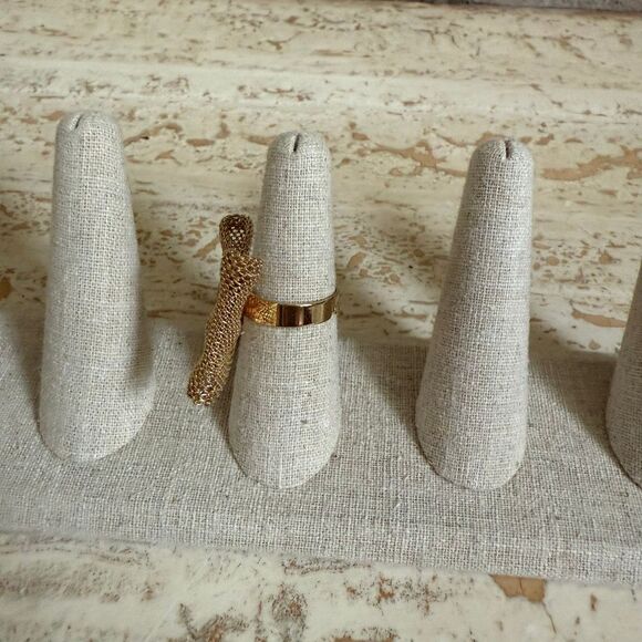 Adjustable mesh bow statement ring - Picture 2 of 9